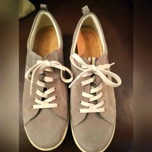 Ecco Gray Rainbow Stripe Women's Shoe size 41 *10*